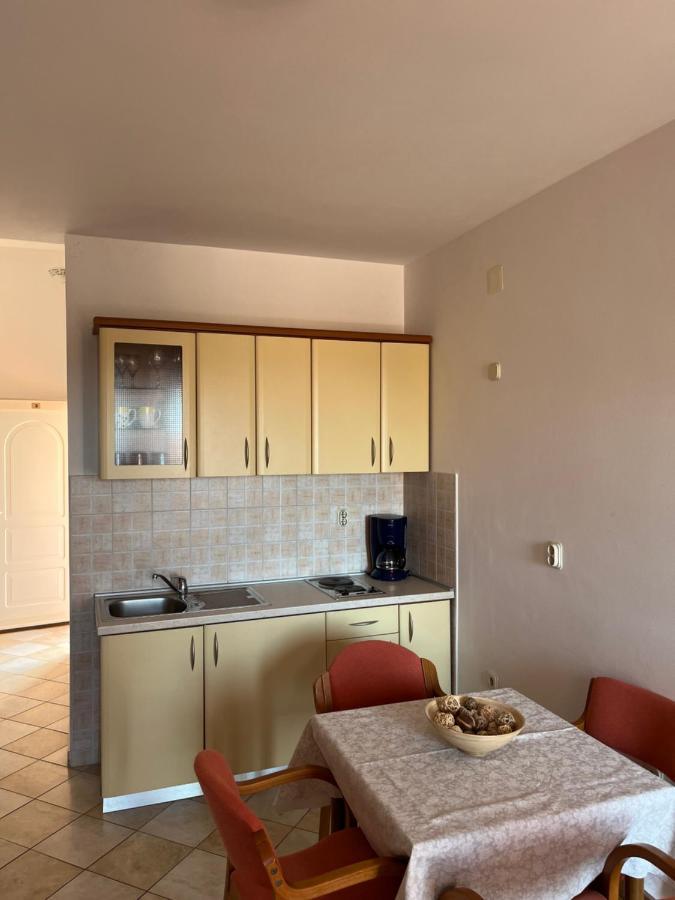 Apartments Poljski Put V نوفاليا المظهر الخارجي الصورة